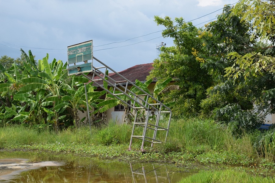 โรงเรียนร้าง01